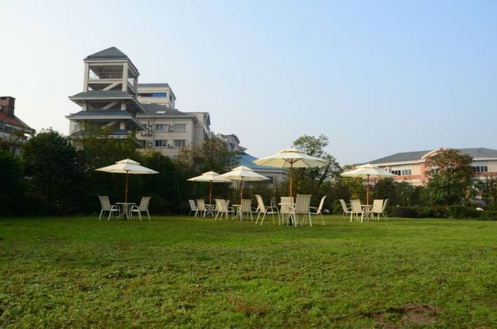 东方山水假日酒店 东方山水假日酒店